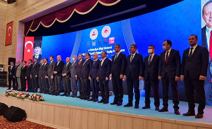 Başkan Ekim Mardin'deki E-Belediye Bilgi Sistemi törenine katıldı