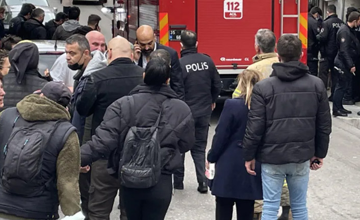 Apartmanda çıkan yangında iki genç hayatını kaybetti