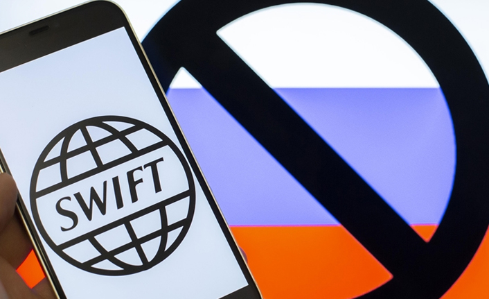 G7 ülkeleri, Rusya’yı SWIFT sisteminden çıkarıyor