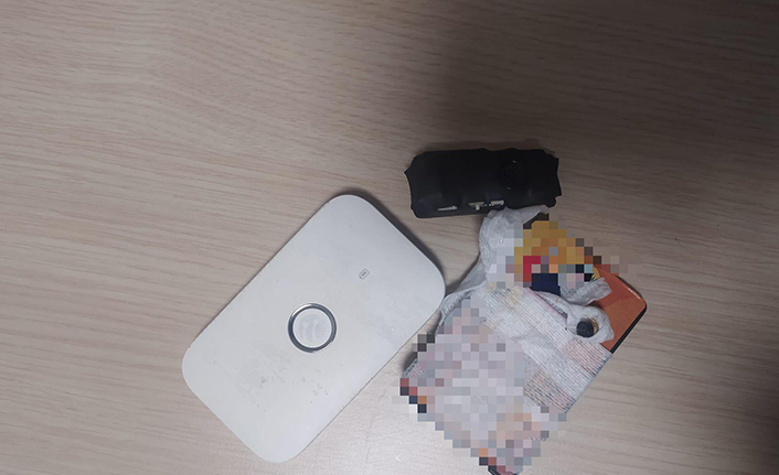 Trabzon’da ehliyet sınavına girerken düzenekle yakalandı!