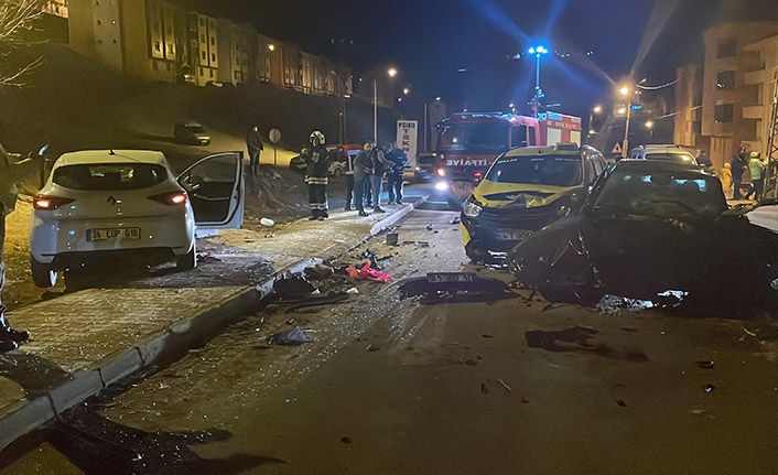 Bayburt Trabzon yolunda kaza! 4 asker yaralı