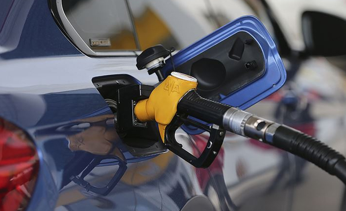 Benzine ve motorine yapılan geri çekildi