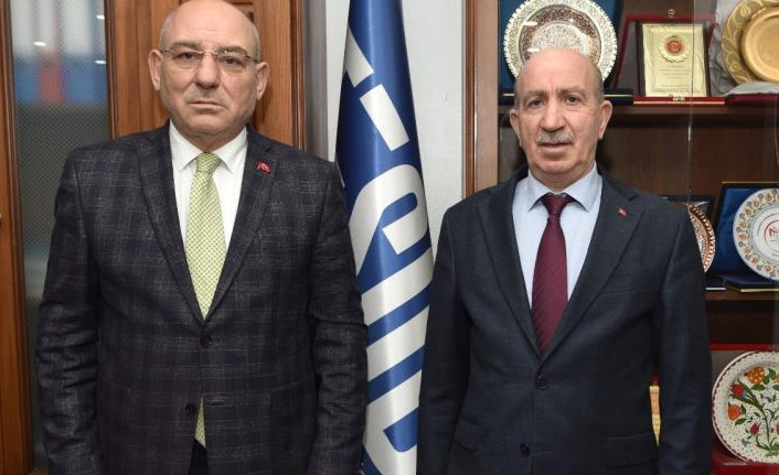 Trabzon'da kamyoncular akaryakıtta ÖTV indirimi istedi