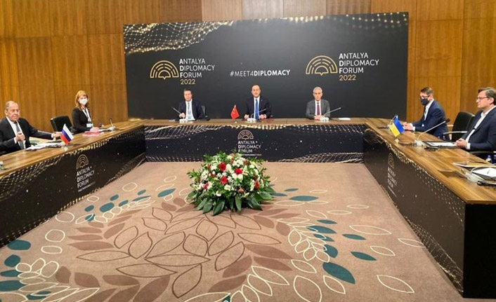Antalya'da 3'lü zirve! Rusya-Ukrayna-Türkiye görüşmesinden tüm detaylar