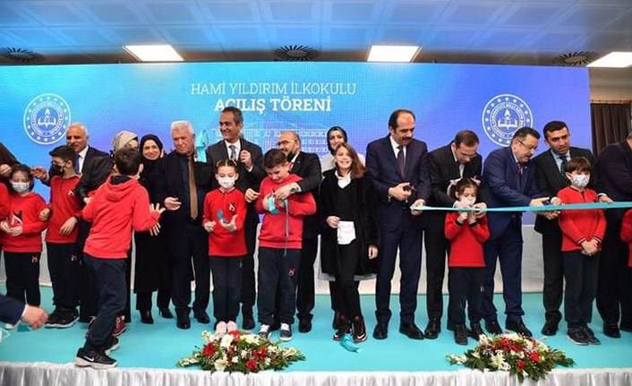 Bakan Özer Trabzon'da Hami Yıldırım İlkokulu'nu açtı