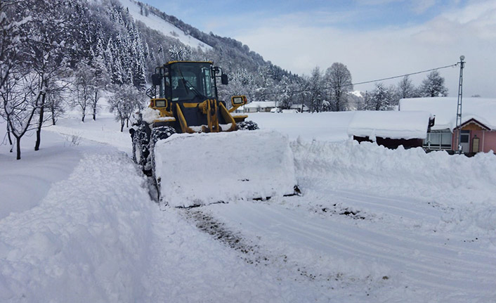 Trabzon’da Yüksek Kesimlerde Karla Mücadele Hızlandı