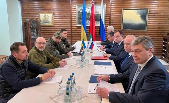 Ukrayna: Rusya ile bugün müzakereler yapılacak