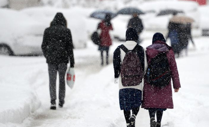 Trabzon'da bazı ilçelerde eğitime kar engeli