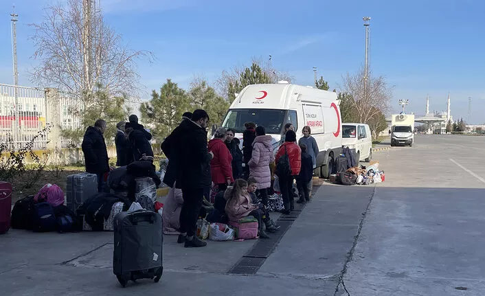 65 Türk vatandaşı daha Ukrayna'dan tahliye edildi