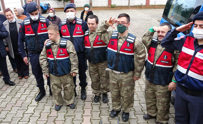 Bir günlüğüne jandarma oldular, hayallerini gerçekleştirdiler