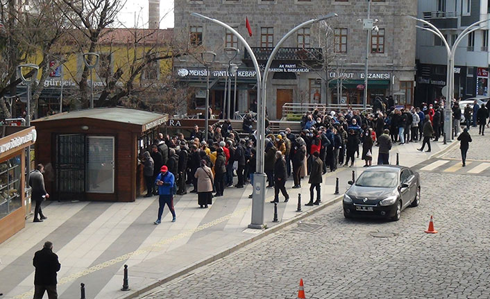 Trabzonspor-Beşiktaş maçı biletleri karaborsaya düştü