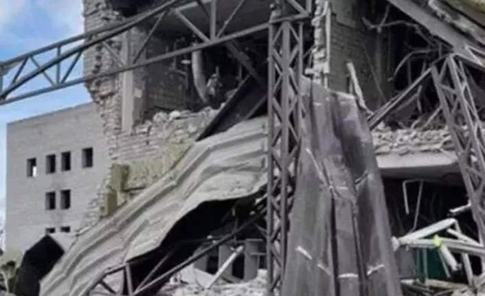 Mariupol’de çocuk hastanesi bombalandı