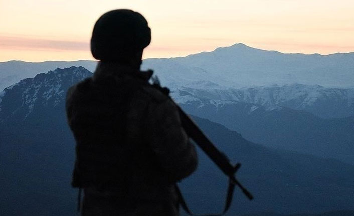 Bir PKK'lı terörist daha teslim oldu
