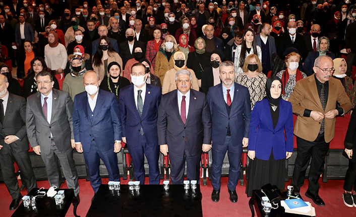 AK Parti Trabzon İl Danışma Meclisi toplandı: “Türkiye değişiyor, çözüm yine AK Parti’de”