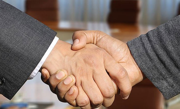 Trabzon'da uzlaşma şartı sahipsiz hayvanlara mama oldu