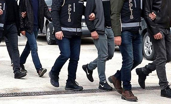 Trabzon dahil 3 ilde FETÖ operasyonu! Altın, para ve doküman…