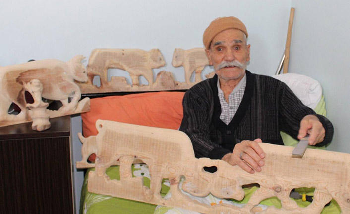 Ağlamaktan gözleri kör oldu, gözleri değil ama elleri görüyor!