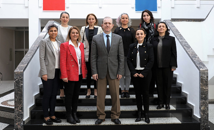 KAM Yönetim Kurulu Üyeleri, KTÜ Rektörünü ziyaret etti