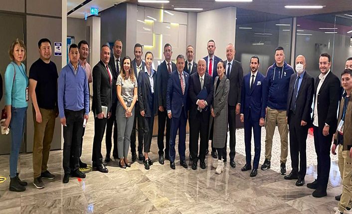 KGK kamu diplomasisinde köprü olmaya devam ediyor