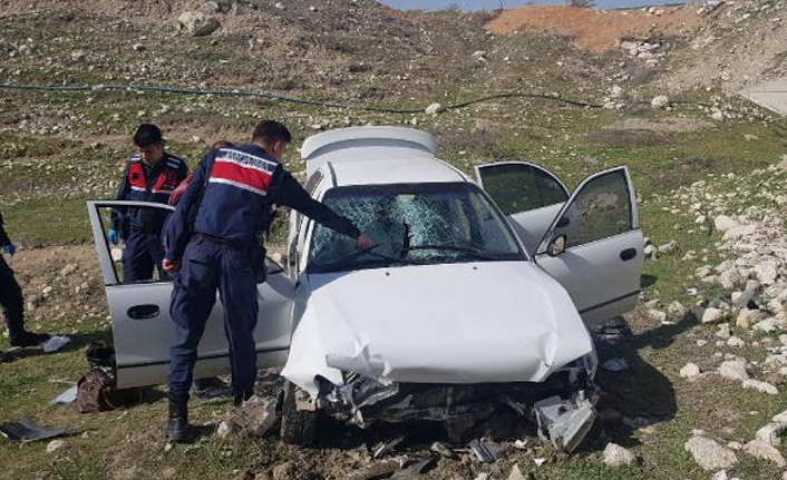 İstanbul'dan Bayburt'a giden araç Ankara'da takla attı