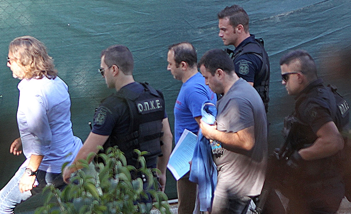 Yunanistan 8 FETÖ üyesi askeri başka ülkelere kaçırdı