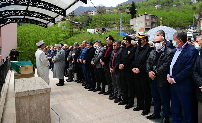 Ahmet Adanur’un annesi Miyase Adanur son yolculuğuna uğurlandı