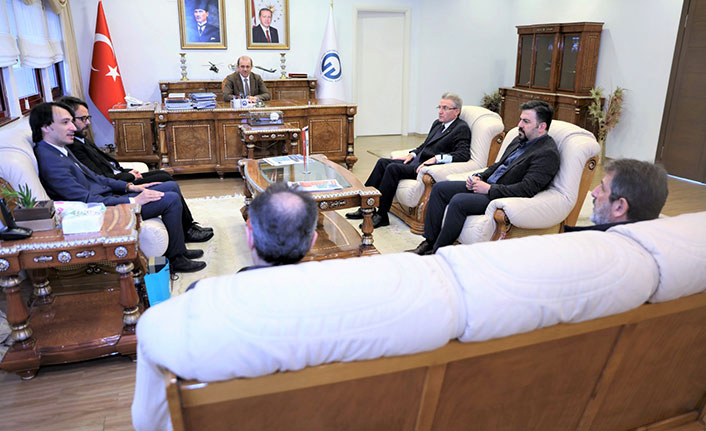 Türkiye Maarif Vakfı Heyeti, KTÜ Rektörünü ziyaret etti