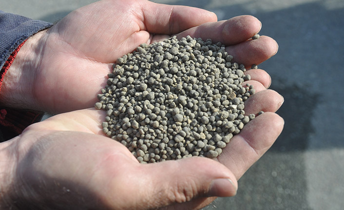 Rize'de mermer tozu iddiası sonrası gübre dağıtımı başladı