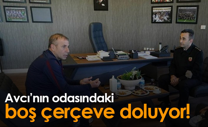 Avcı'nın odasındaki boş çerçeve doluyor