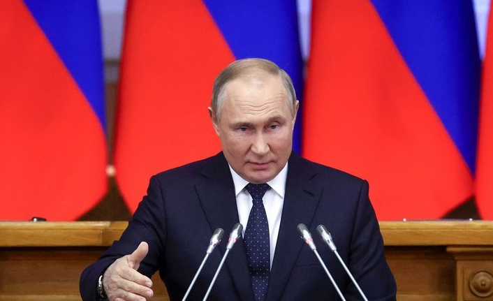 Putin'den sert sözler! Dışarıdan müdahaleye "yıldırım hızında misilleme"