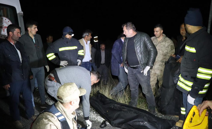 Erzurum'da iki araç çaya uçtu! Ölü, yaralılar ve kayıplar var