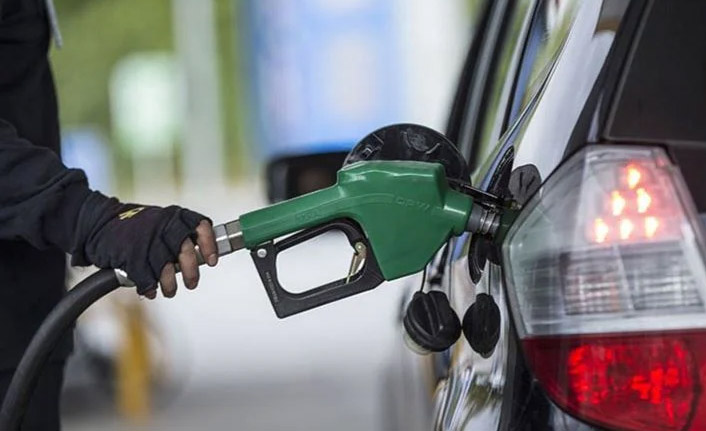 Benzine büyük zam!