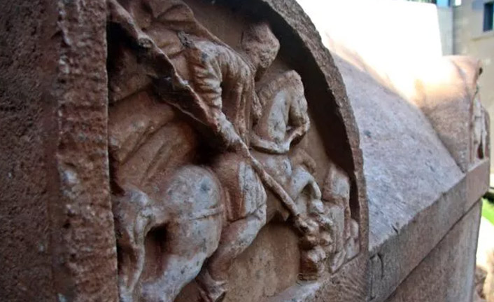 İmparatorun koruyucusu unvanını taşıyan lahit keşfedildi