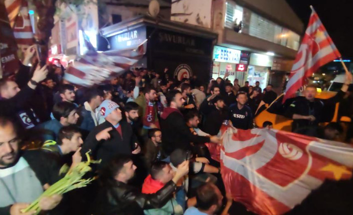 Trabzonspor taraftarları Van'ı inletti