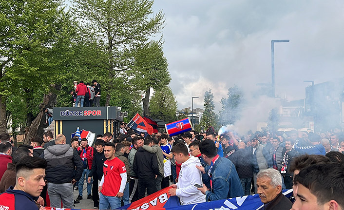 Trabzon takımını yenip şampiyonluğu ilan ettiler