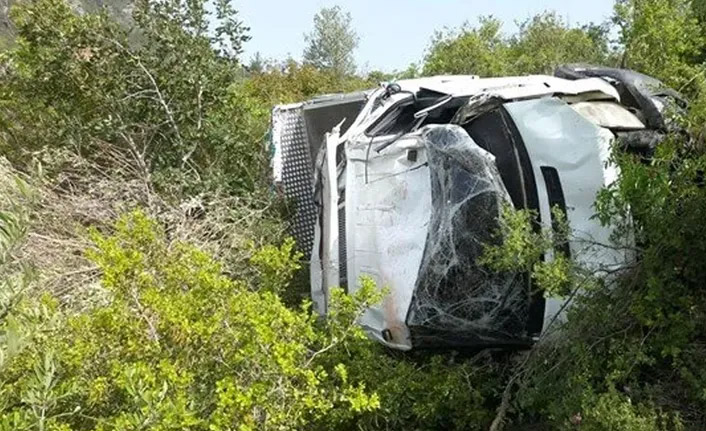 Bayram ziyareti yolunda kaza: 8 yaşındaki çocuk öldü