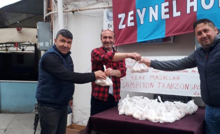 Trabzonspor şampiyon olunca 41 poşet yumurta dağıttı