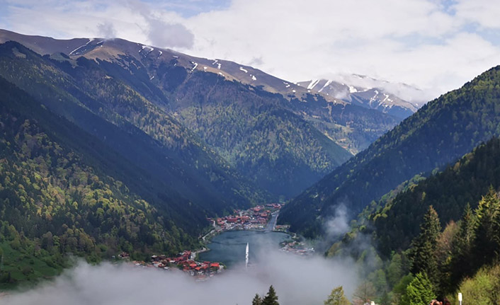 Ramazan Bayramı tatilinde Uzungöl’e yoğun ilgi