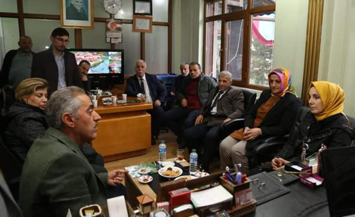 Bahar Ayvazoğlu Uzungöl'de esnaf ve turizmciler ile görüştü