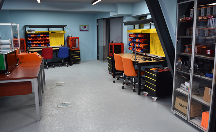 Trabzon'daki "Deneyap Teknoloji Atölyesi"ne öğrenci alınacak