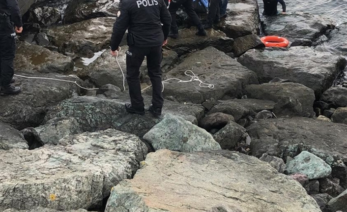 Trabzon’da kayalıklara çıkan kadın intihar girişiminden kurtarıldı