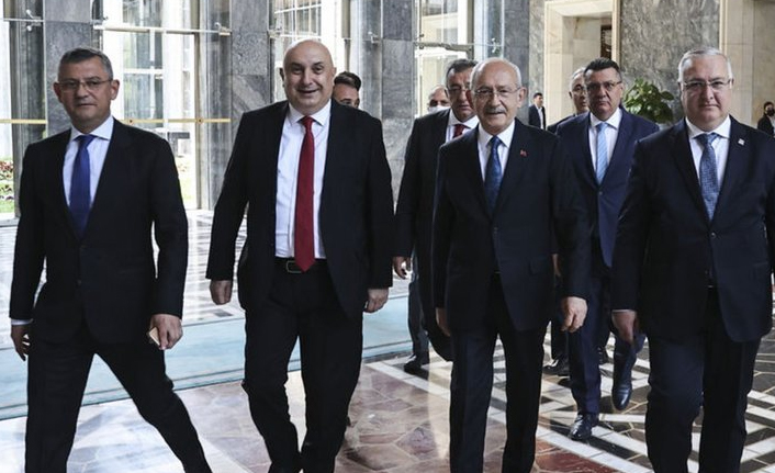 CHP'den seçim startı! 102 vekil sahada