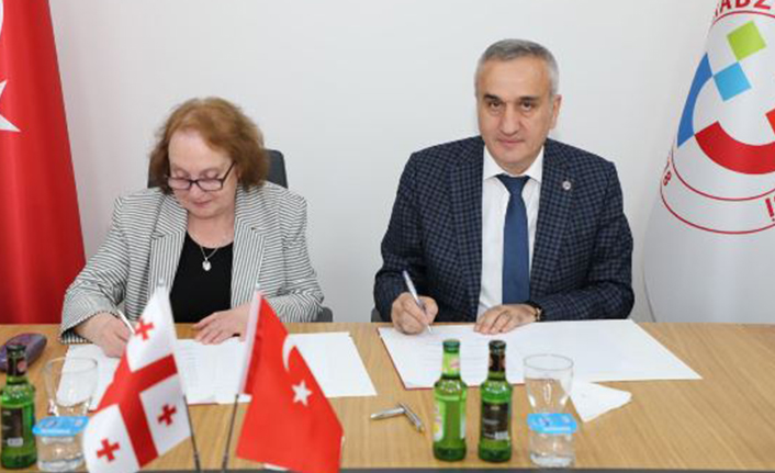 Trabzon Üniversitesi ile Batum Sanat Eğitimi Devlet Üniversitesi arasında imzalar atıldı