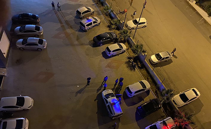 Polis arkadaşını yaraladı, intihar etmek istedi