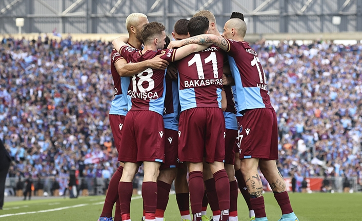 Şampiyon Trabzonspor'un Başakşehir muhtemel 11'i!