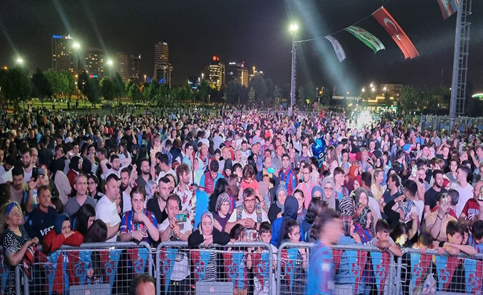 Trabzonspor'un şampiyonluğu Bursa'da kutlandı