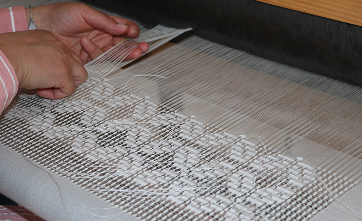 Karadeniz'in yöresel kumaşı "feretiko" yurt dışı pazarında