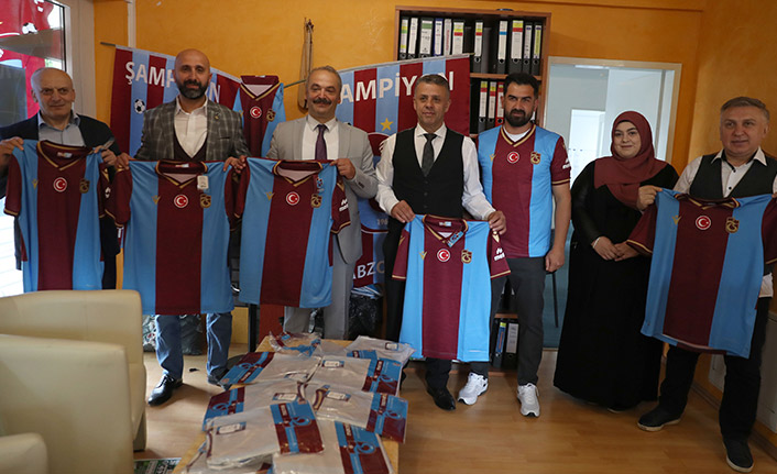 Trabzonsporlulardan Berlin'de şampiyonluk kutlaması