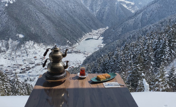 Uzungöl'ün muhteşem kış manzarasıyla klip yaptı