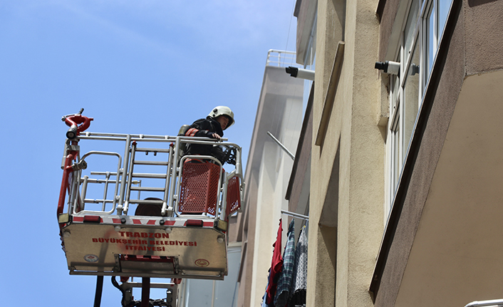 Trabzon'da yangın! 1 Kişi dumandan etkilendi